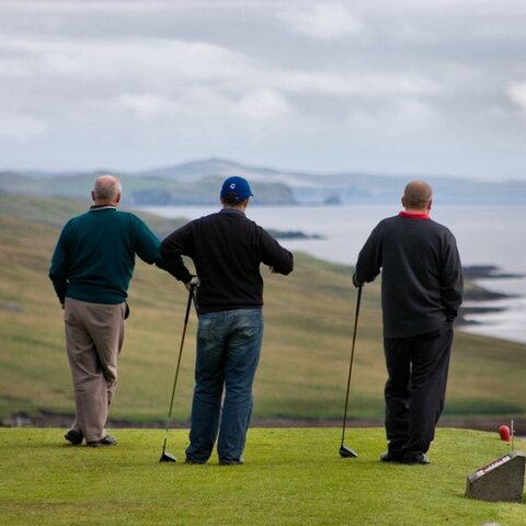 Waiting to tee off at the 1st, Shetland Open 2006